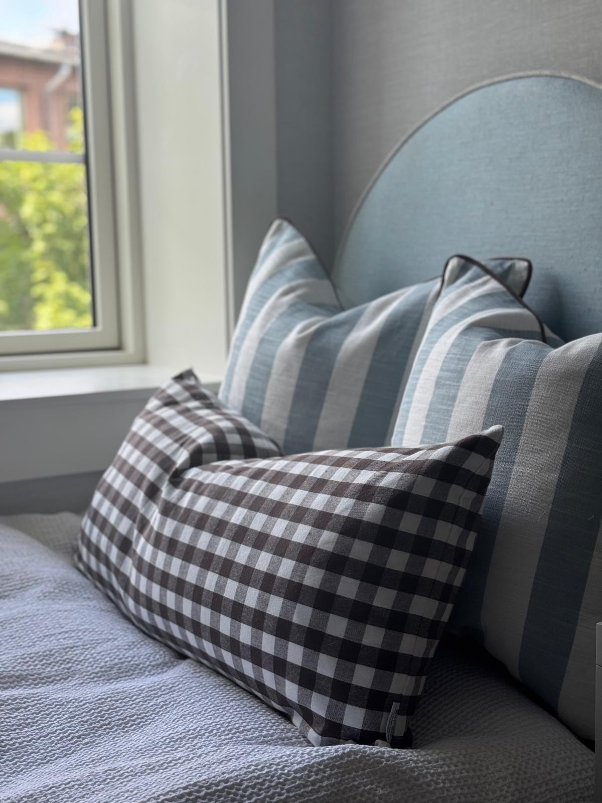 Olivia cushion cover brown